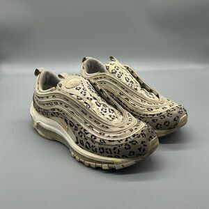 Nike Women’s Leopard with Orange AirMax Sz 7